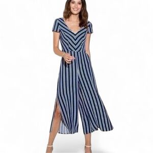 Amanda Uprichard Jumpsuit Striped Navy/White‎ V Neck Cap Sleeve Slit Leg Size M